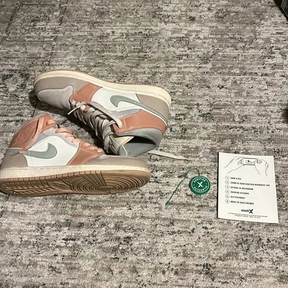 Nike Air Jordan 1 Mid Milan - Picture 5 of 8